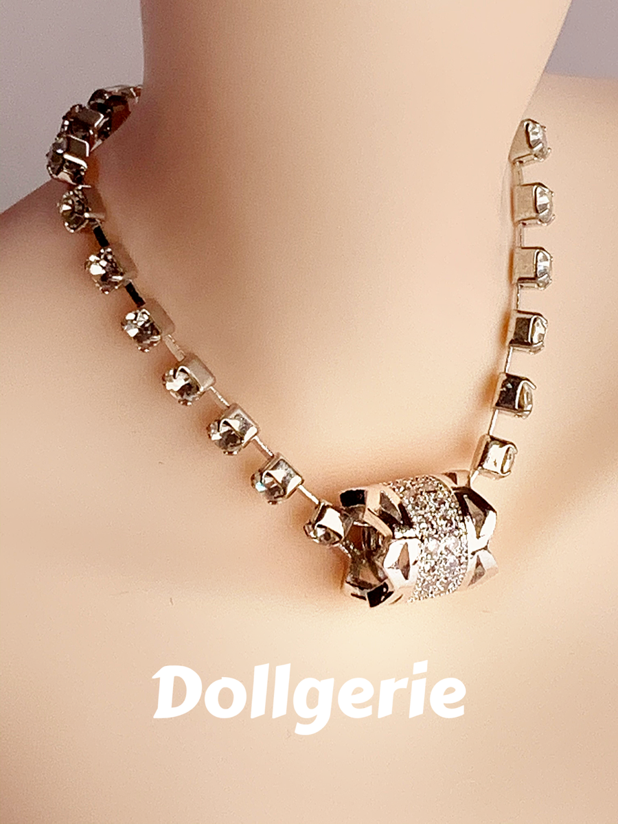 Sparkling Crystal Necklace (from Dollsories)